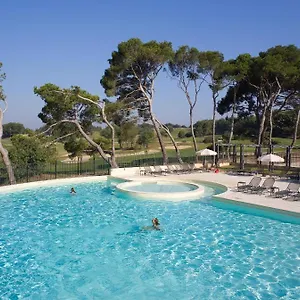 Madame Provence Country Club 4*, Saumane-de-Vaucluse France